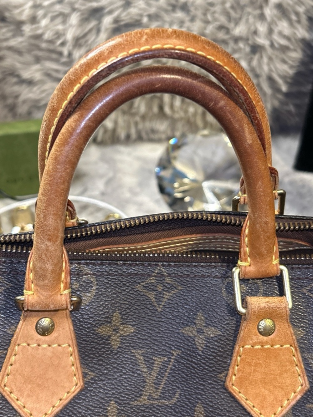 Louis Vuitton Monogram Speedy 25 - Picture 6 of 11